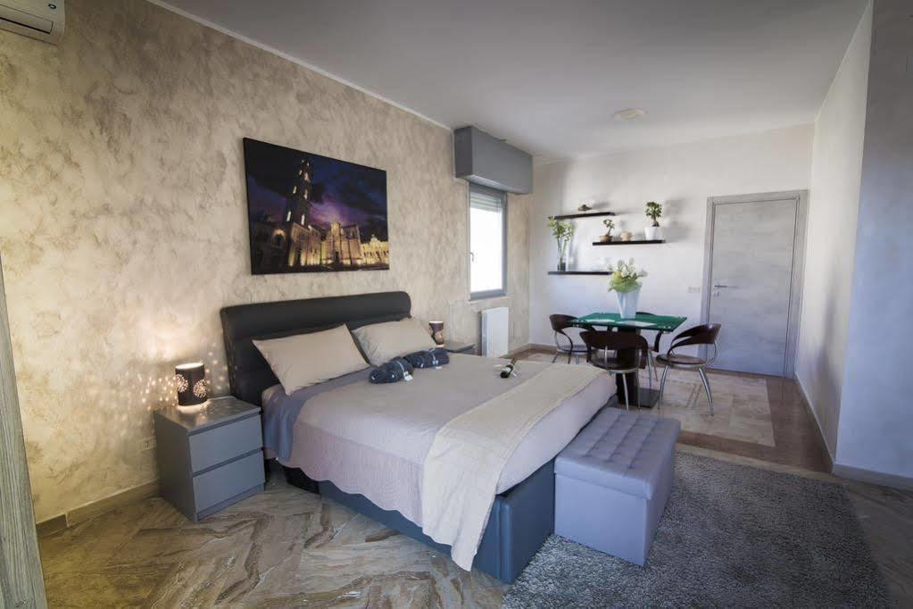 Penthouse Station Luxury Suites & Apartment Brindisi Exterior foto