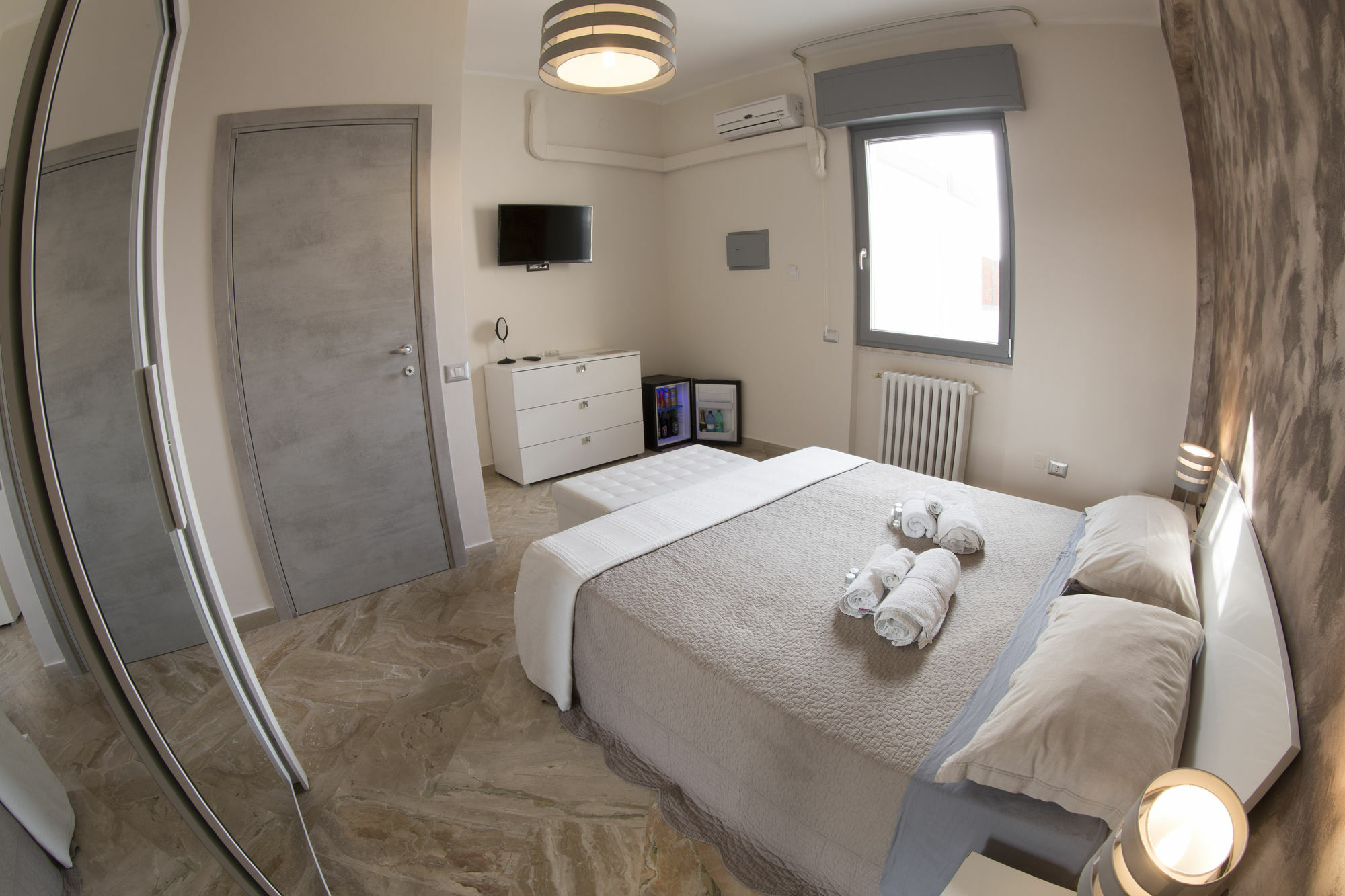 Penthouse Station Luxury Suites & Apartment Brindisi Exterior foto