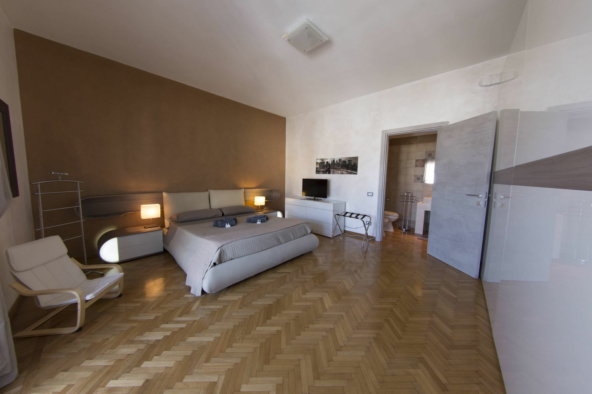 Penthouse Station Luxury Suites & Apartment Brindisi Exterior foto